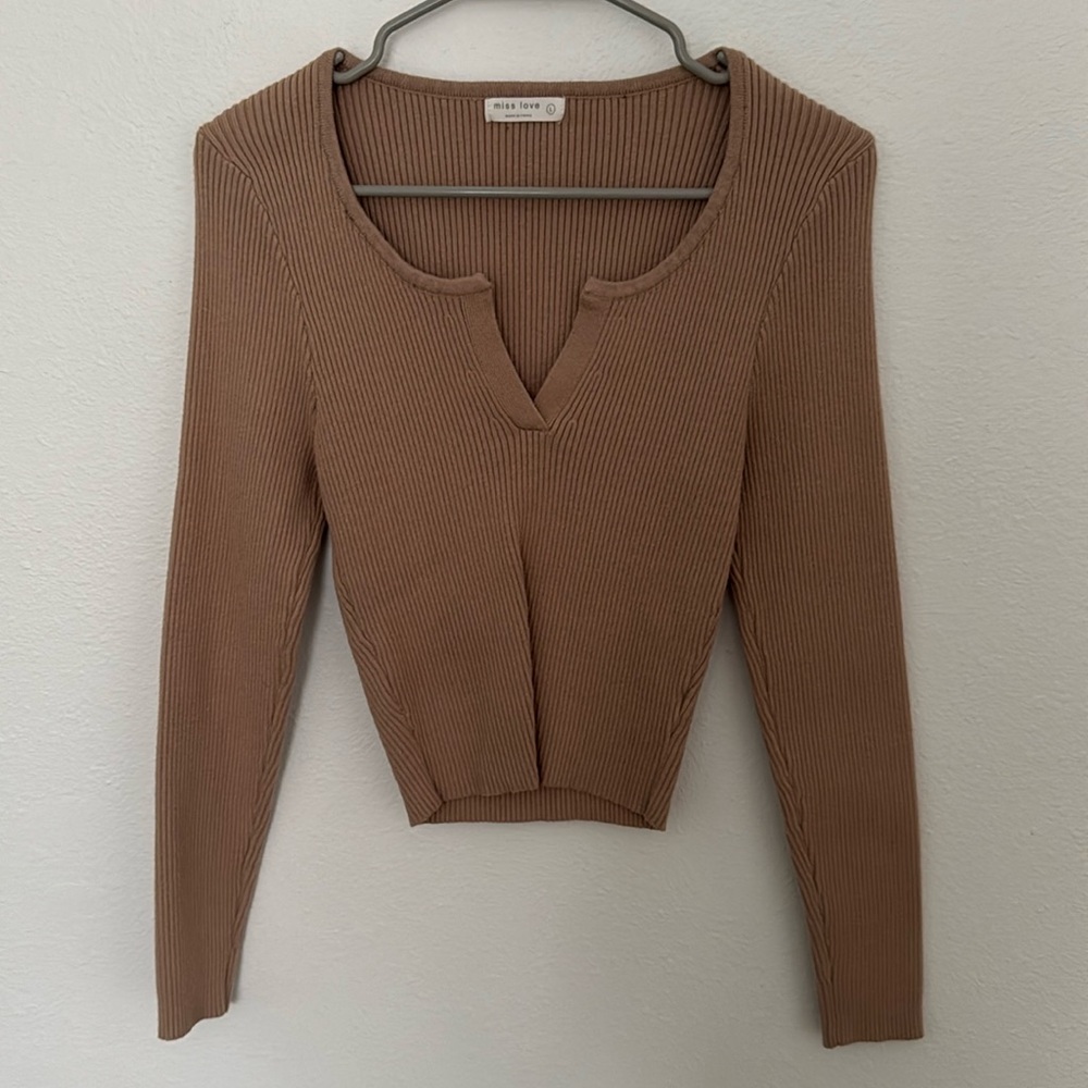 Ribbed long sleeve top